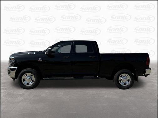 2025 RAM 2500 Tradesman Crew Cab 4x4 6'4' Box