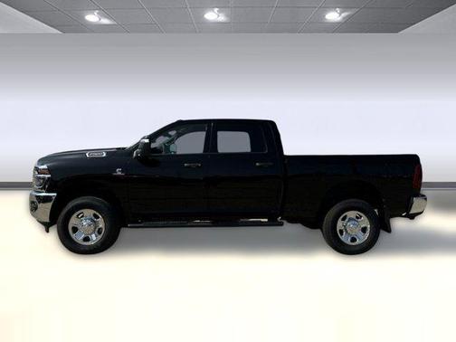 2025 RAM 2500 Tradesman Crew Cab 4x4 6'4' Box