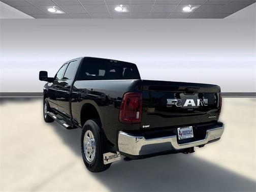 2025 RAM 2500 Tradesman Crew Cab 4x4 6'4' Box