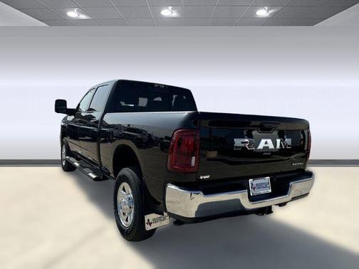 2025 RAM 2500 Tradesman Crew Cab 4x4 6'4' Box