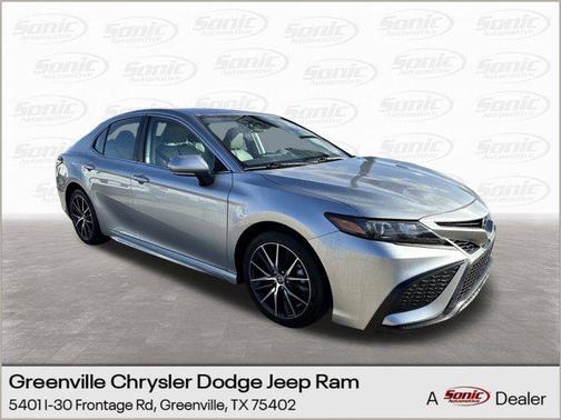 2022 Toyota Camry SE