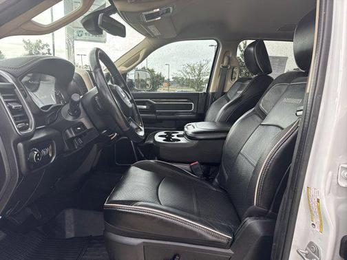 2020 RAM 2500 Laramie Crew Cab 4X4 6'4' Box