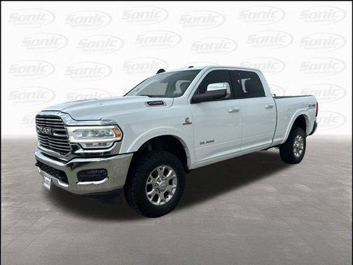 2020 RAM 2500 Laramie Crew Cab 4X4 6'4' Box