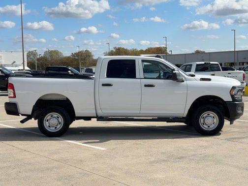 2024 RAM 2500 Tradesman Crew Cab 4x4 6'4' Box