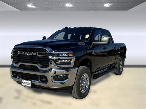 2025 RAM 2500 Tradesman Crew Cab 4x4 6'4' Box