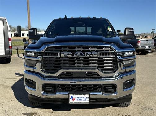 2025 RAM 2500 Tradesman Crew Cab 4x4 6'4' Box