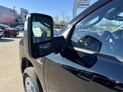 2025 RAM 2500 Tradesman Crew Cab 4x4 6'4' Box