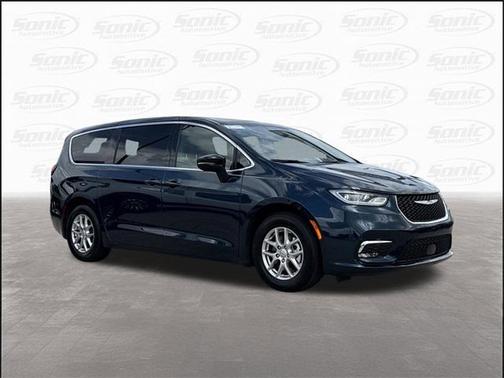 2025 Chrysler Pacifica L
