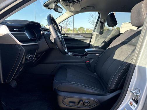 2021 Jeep Grand Cherokee L Laredo
