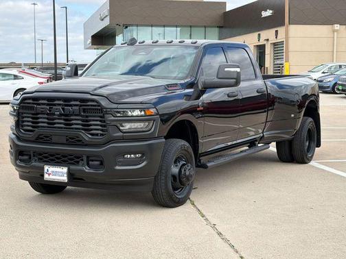 2026 RAM 3500 Tradesman Crew Cab 4x4 8' Box
