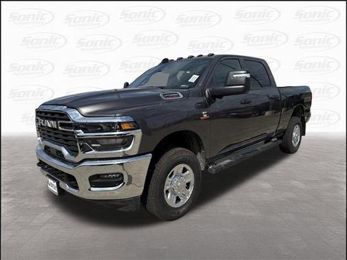 2025 RAM 2500 Tradesman Crew Cab 4x4 6'4' Box