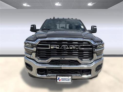 2025 RAM 2500 Tradesman Crew Cab 4x4 6'4' Box