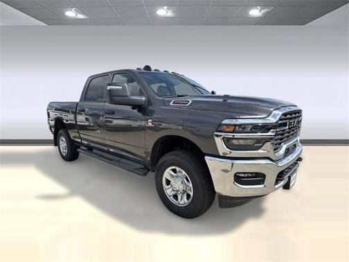 2025 RAM 2500 Tradesman Crew Cab 4x4 6'4' Box
