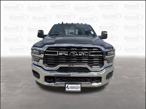 2025 RAM 2500 Tradesman Crew Cab 4x4 6'4' Box