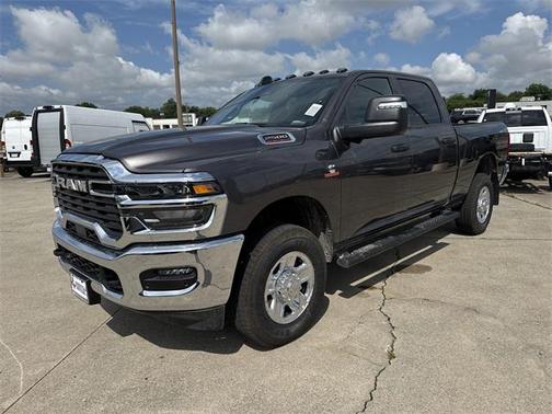 2025 RAM 2500 Tradesman Crew Cab 4x4 6'4' Box