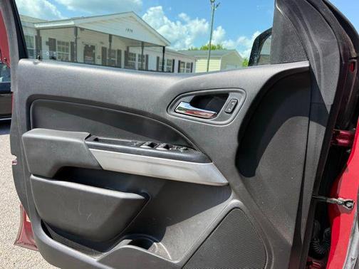 Cajun Red Tintcoat 2018 Chevrolet Colorado LT