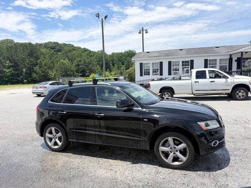 Black Metallic 2017 Audi Q5 2.0T Premium Plus
