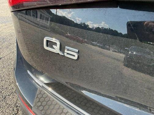 Black Metallic 2017 Audi Q5 2.0T Premium Plus