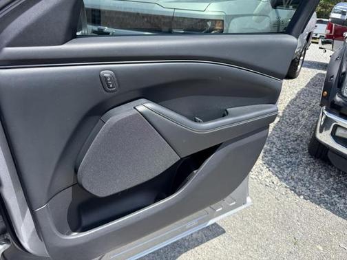 2021 Ford Mustang Mach-E Select