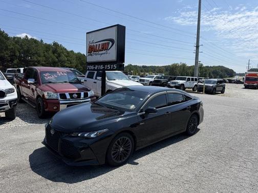 2019 Toyota Avalon Hybrid XSE