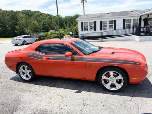 Hemi Orange Pearl Coat 2010 Dodge Challenger R/T