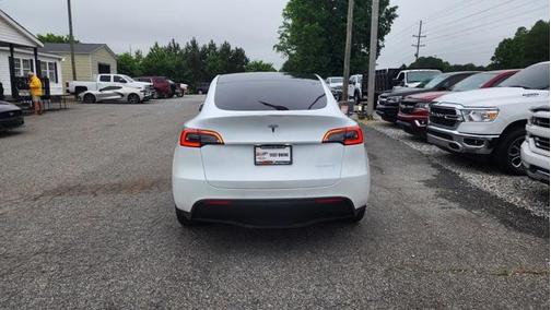 2022 Tesla Model Y Long Range Dual Motor All-Wheel Drive