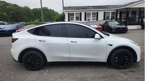 2022 Tesla Model Y Long Range Dual Motor All-Wheel Drive