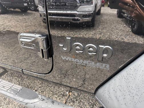 Black Clearcoat 2020 Jeep Wrangler Unlimited Sport