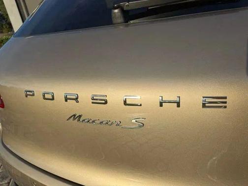 2016 Porsche Macan S