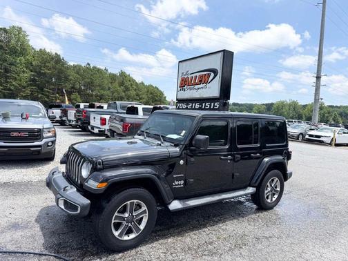 Black Clearcoat 2018 Jeep Wrangler Unlimited Sahara