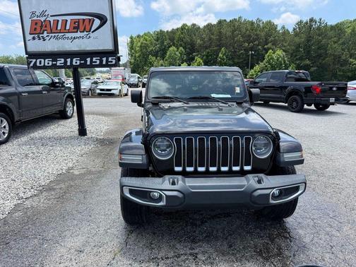 Black Clearcoat 2018 Jeep Wrangler Unlimited Sahara