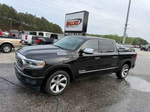 Diamond Black Crystal Pearlcoat 2019 RAM 1500 Limited