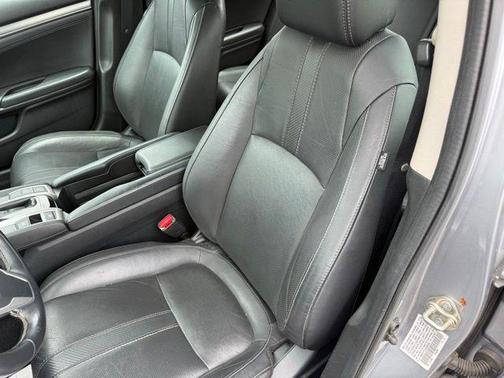 Lunar Silver Metallic 2017 Honda Civic EX-L