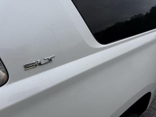2017 GMC Yukon XL SLT