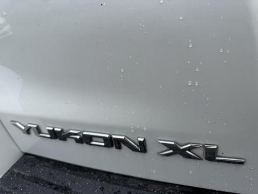 2017 GMC Yukon XL SLT