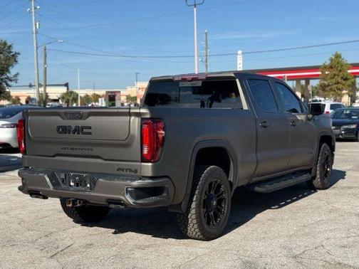2022 GMC Sierra 1500 AT4