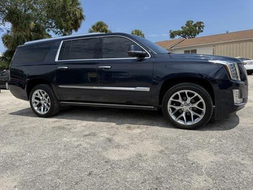 2020 Cadillac Escalade ESV Premium Luxury