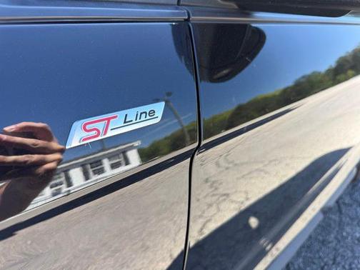 Agate Black 2020 Ford Edge ST