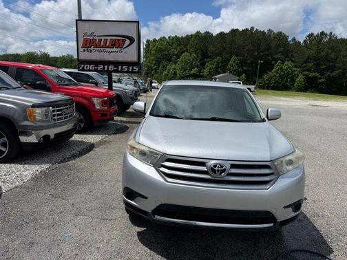 Classic Silver Metallic 2012 Toyota Highlander SE