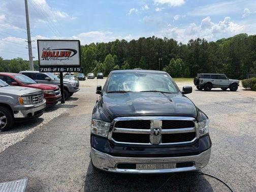 Diamond Black Crystal Pearlcoat 2021 RAM 1500 Classic SLT