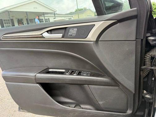 Tuxedo Black Metallic 2014 Ford Fusion SE