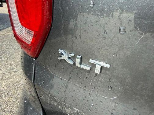 Magnetic Metallic 2018 Ford Explorer XLT