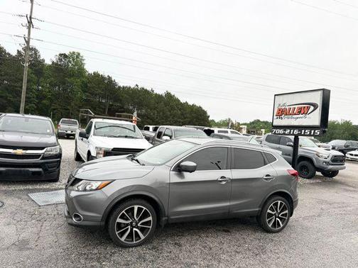 Gun Metallic 2017 Nissan Rogue Sport SL