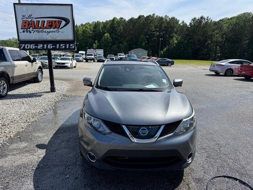 Gun Metallic 2017 Nissan Rogue Sport SL