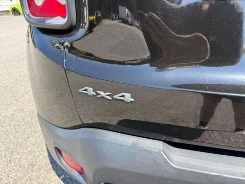 2016 Jeep Renegade Trailhawk