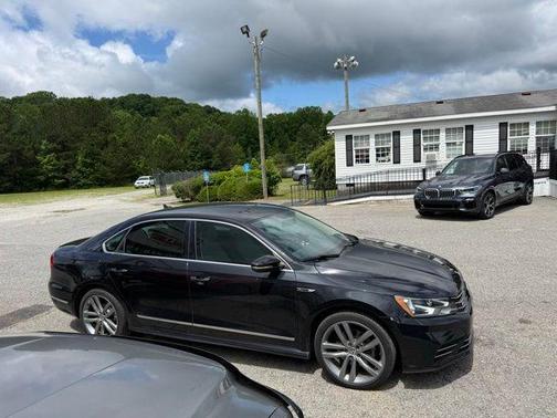 Reflex Silver Metallic 2017 Volkswagen Passat 1.8T R-Line w/Comfort