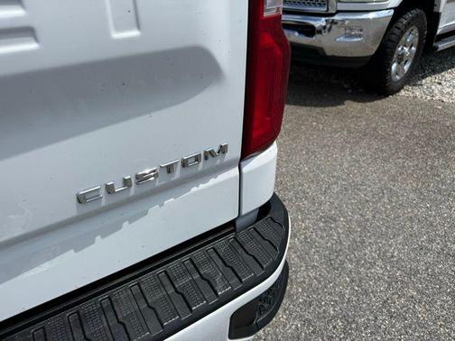 Summit White 2022 Chevrolet Silverado 1500 Limited Custom