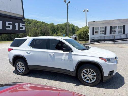 Summit White 2020 Chevrolet Traverse LS
