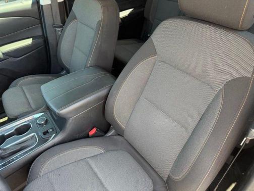 Summit White 2020 Chevrolet Traverse LS