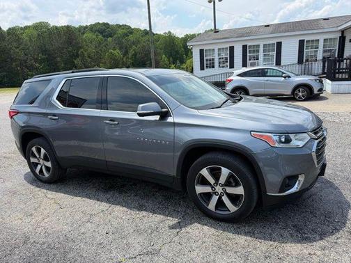 Satin Steel Metallic 2021 Chevrolet Traverse LT Leather